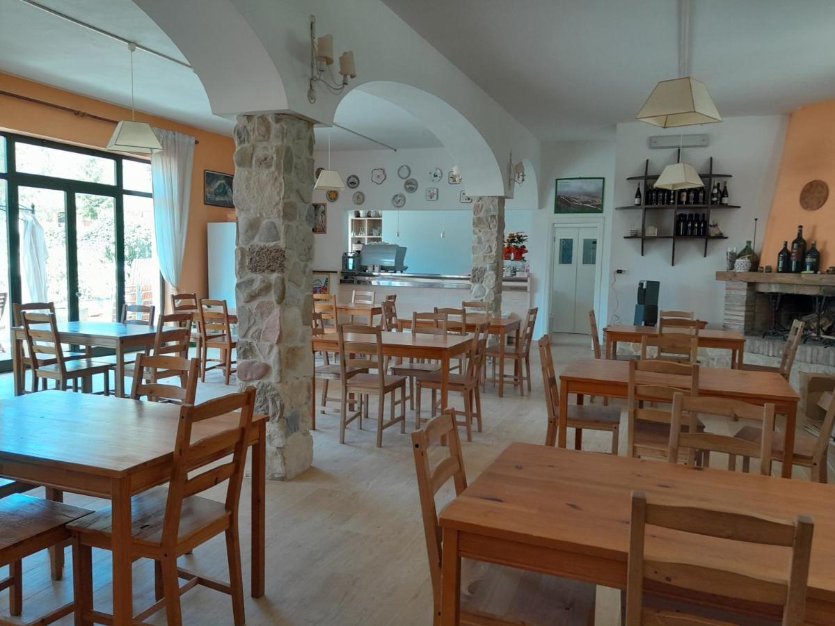 Rio Verde Camping Villaggio Costacciaro Exterior photo