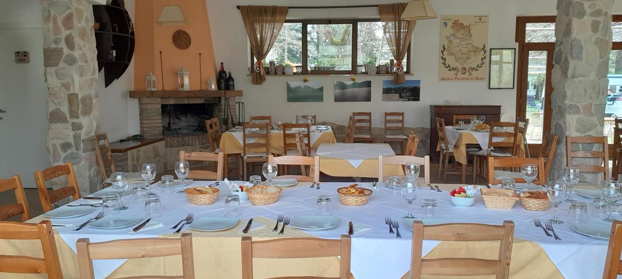 Rio Verde Camping Villaggio Costacciaro Exterior photo