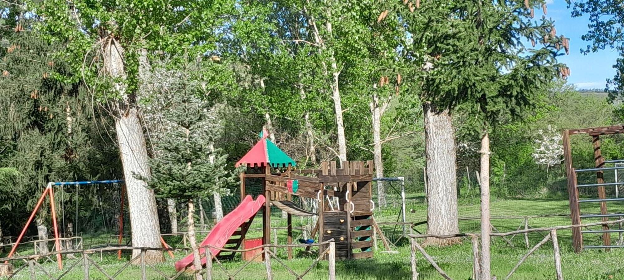 Rio Verde Camping Villaggio Costacciaro Exterior photo