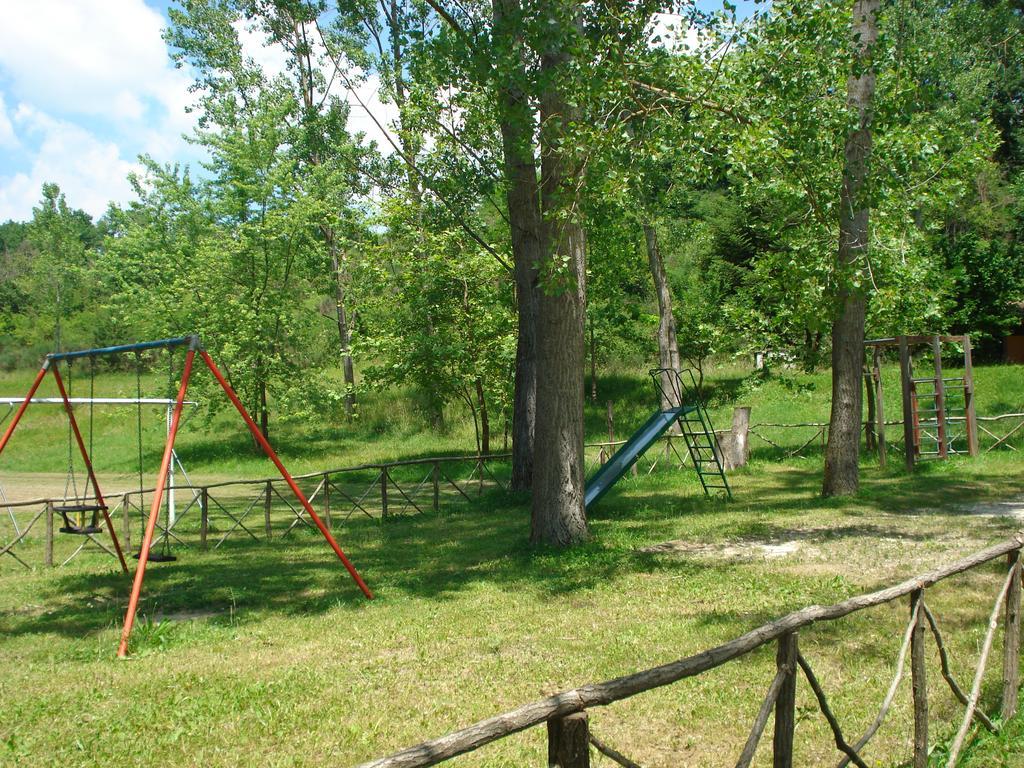 Rio Verde Camping Villaggio Costacciaro Exterior photo