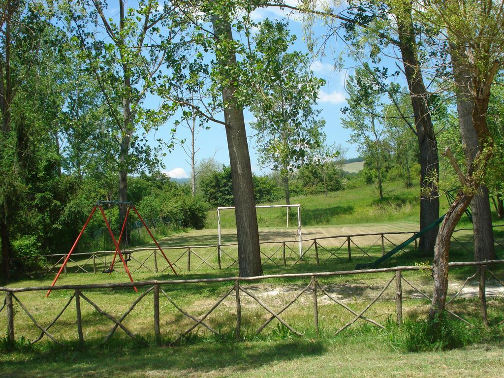 Rio Verde Camping Villaggio Costacciaro Exterior photo
