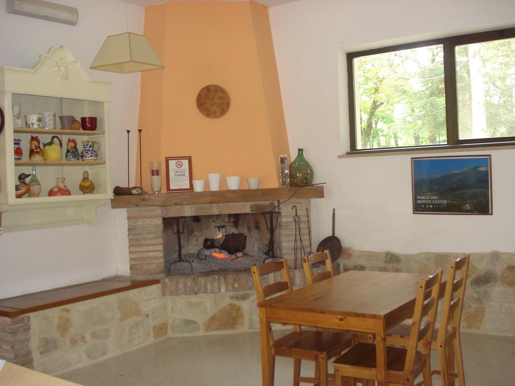 Rio Verde Camping Villaggio Costacciaro Exterior photo