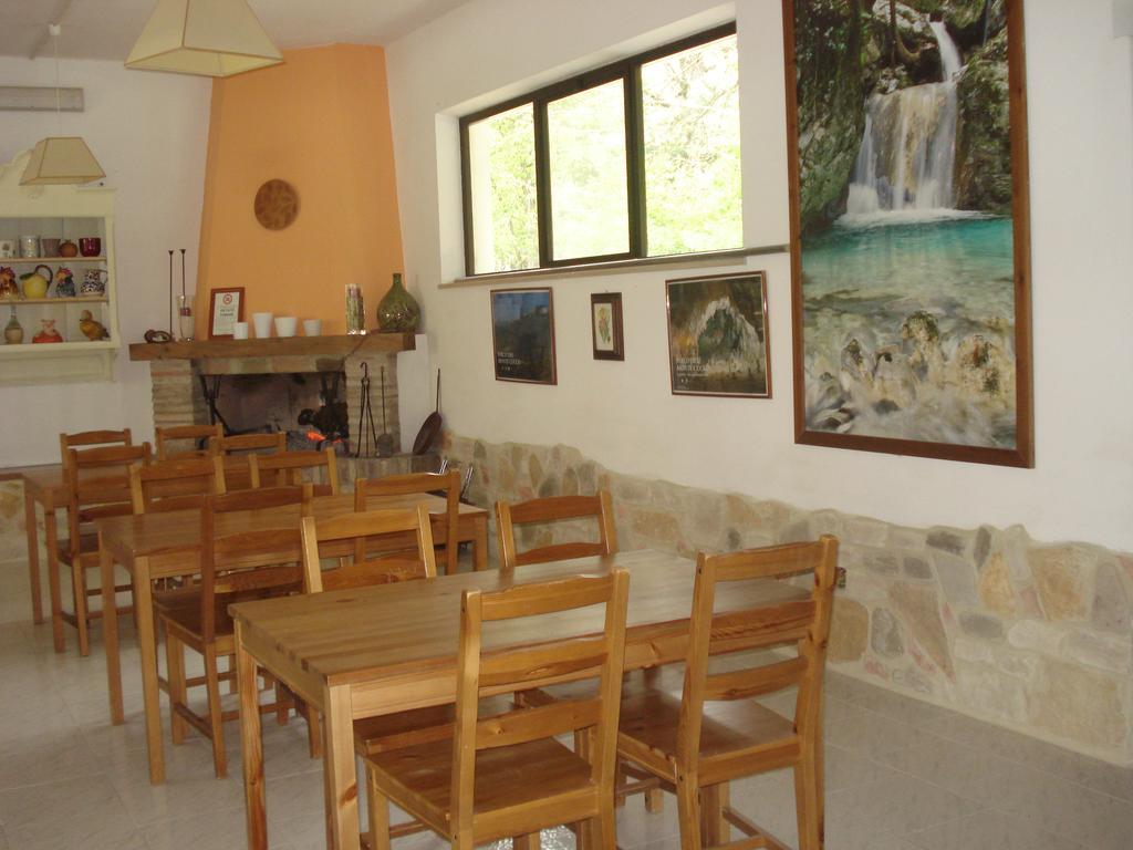 Rio Verde Camping Villaggio Costacciaro Exterior photo